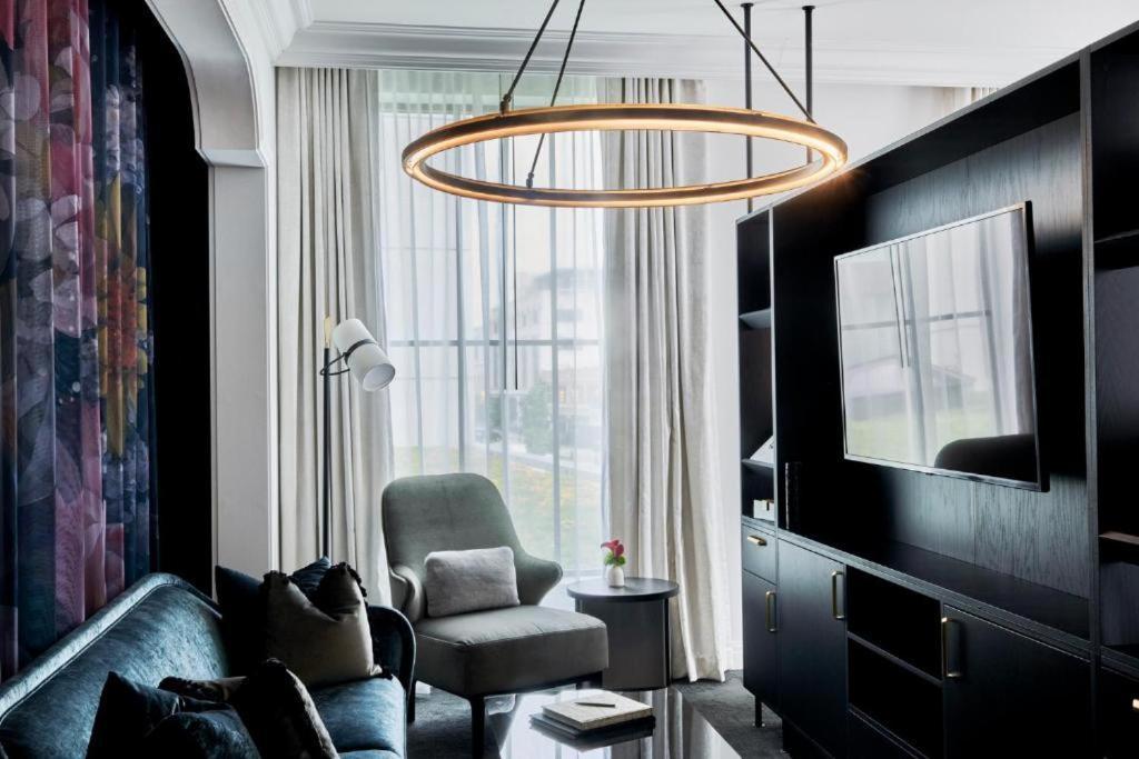Daxton Hotel Birmingham, Curio Collection By Hilton Bagian luar foto
