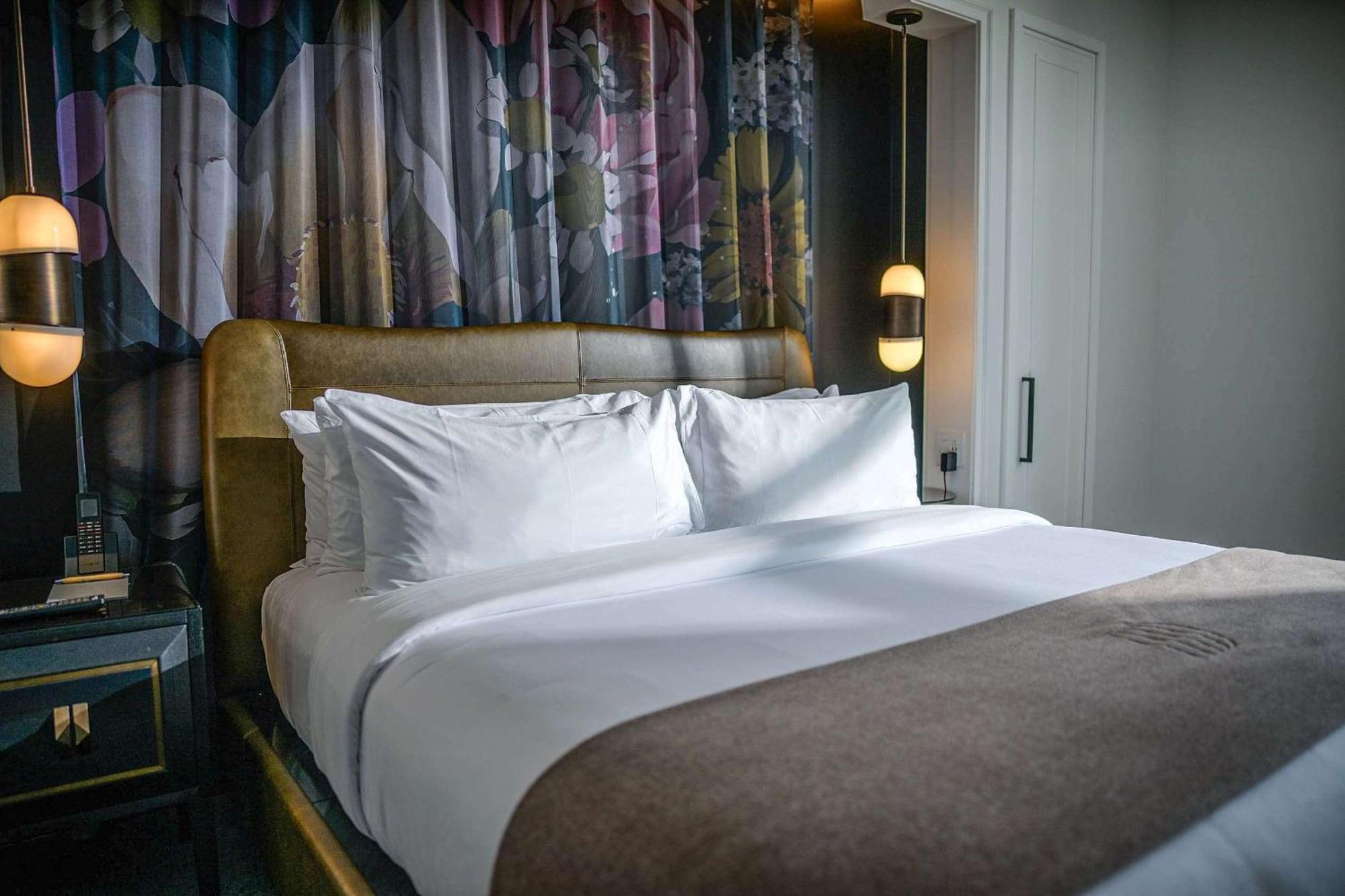 Daxton Hotel Birmingham, Curio Collection By Hilton Bagian luar foto