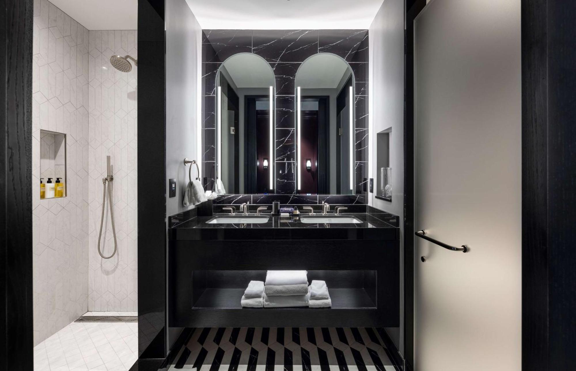Daxton Hotel Birmingham, Curio Collection By Hilton Bagian luar foto